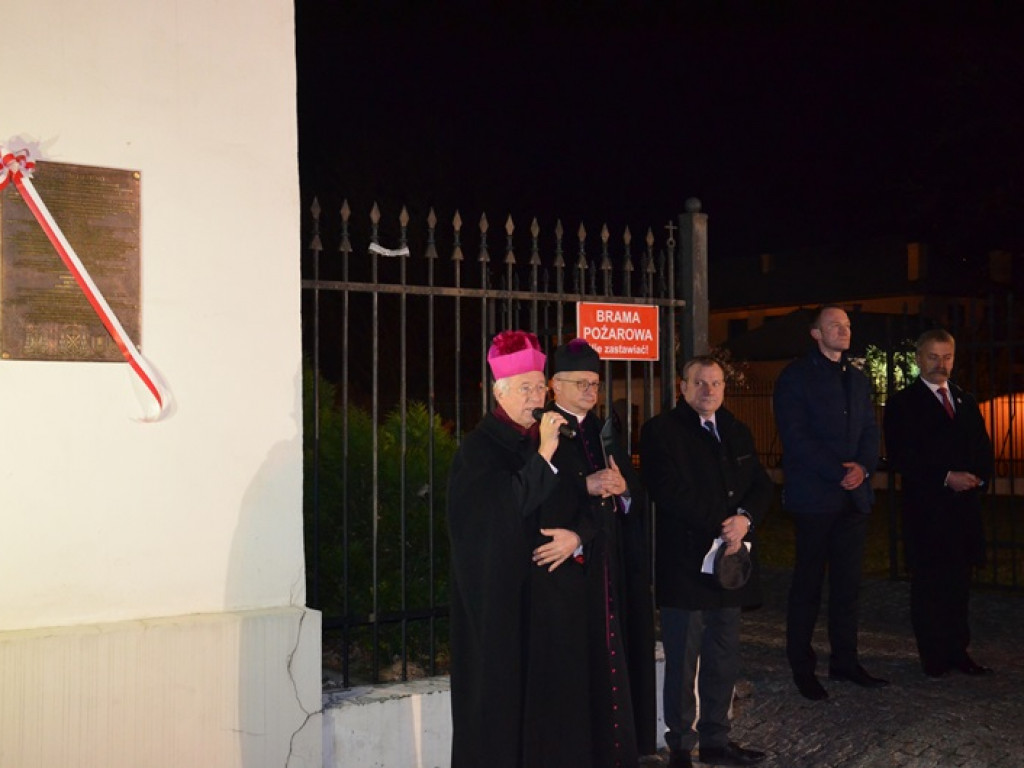 Relikwie bł. księdza Popiełuszki powitane w katedrze