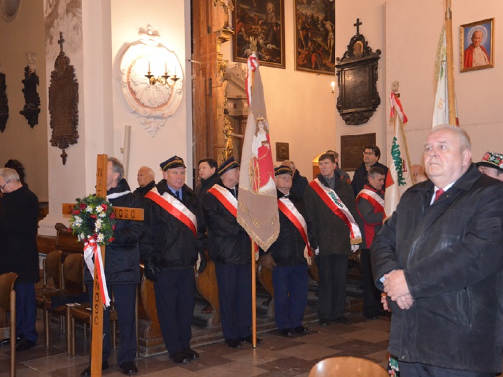 Relikwie bł. księdza Popiełuszki powitane w katedrze