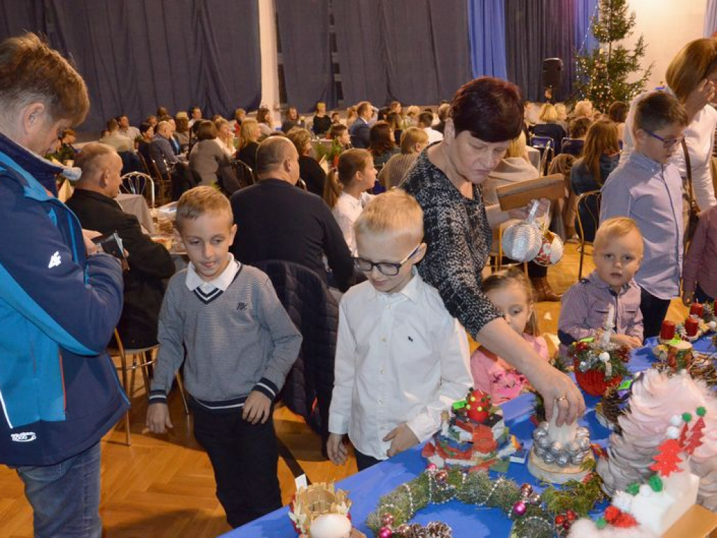 Jasełka z kiermaszem i licytacją świątecznych ozdób