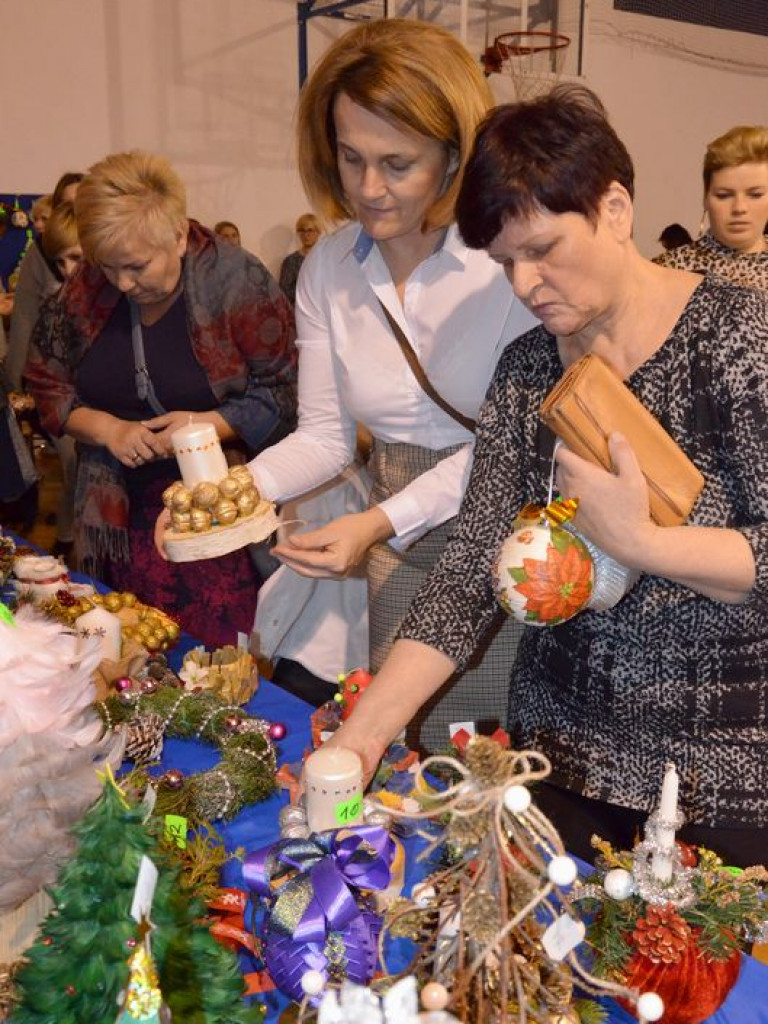 Jasełka z kiermaszem i licytacją świątecznych ozdób