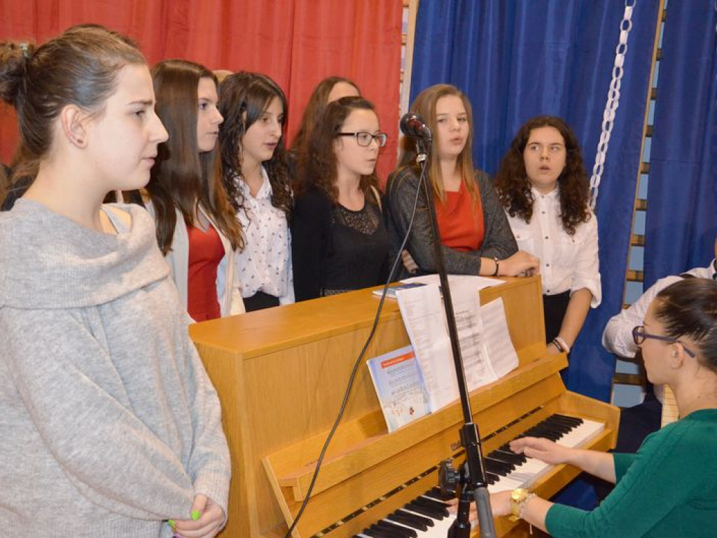 Jasełka z kiermaszem i licytacją świątecznych ozdób