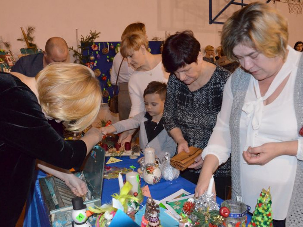 Jasełka z kiermaszem i licytacją świątecznych ozdób