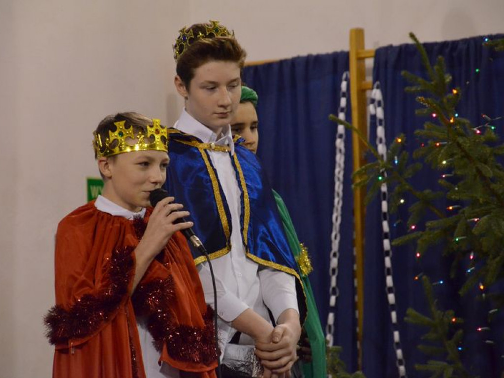 Jasełka z kiermaszem i licytacją świątecznych ozdób