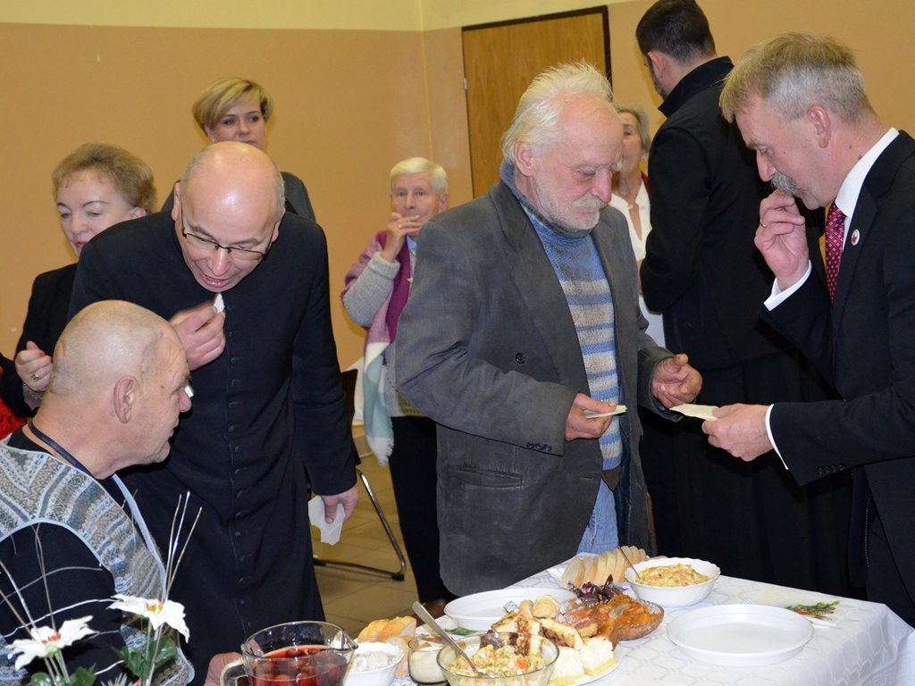 Spotkanie wigilijne przy kościele na Korabce [zdjęcia, filmy]