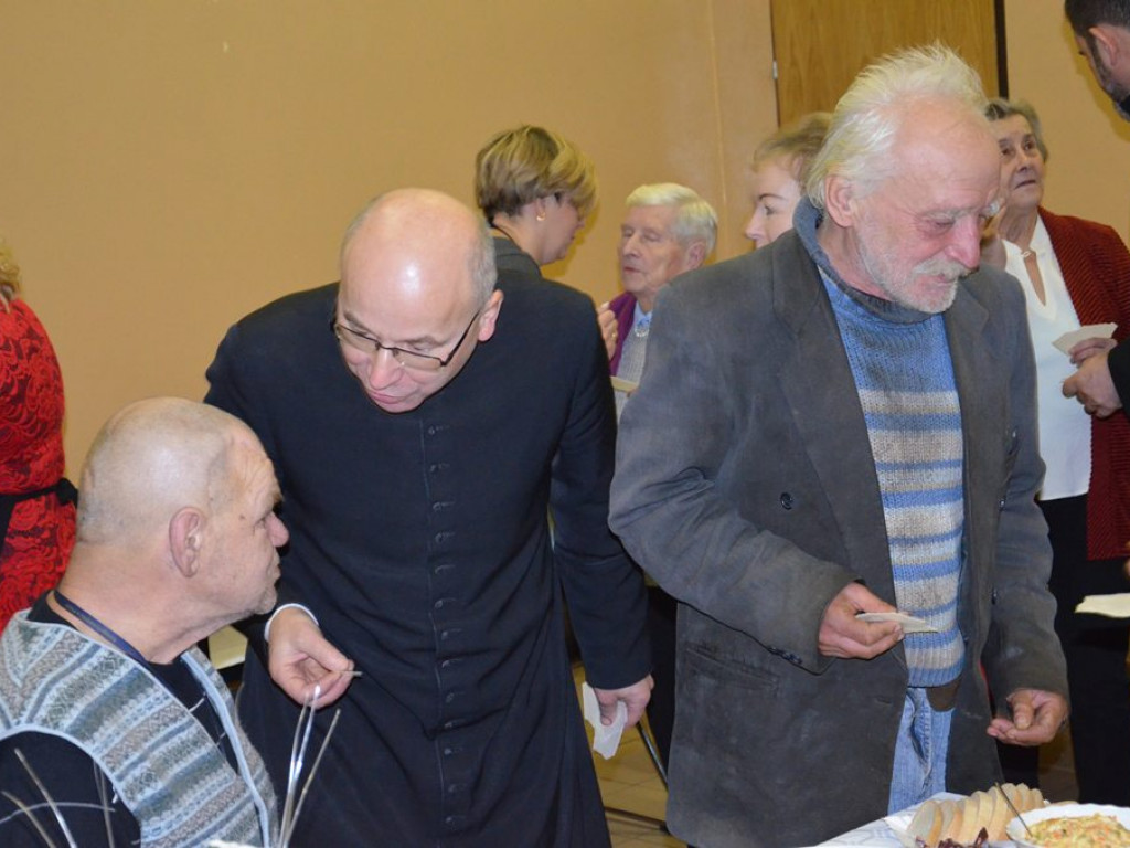 Spotkanie wigilijne przy kościele na Korabce [zdjęcia, filmy]
