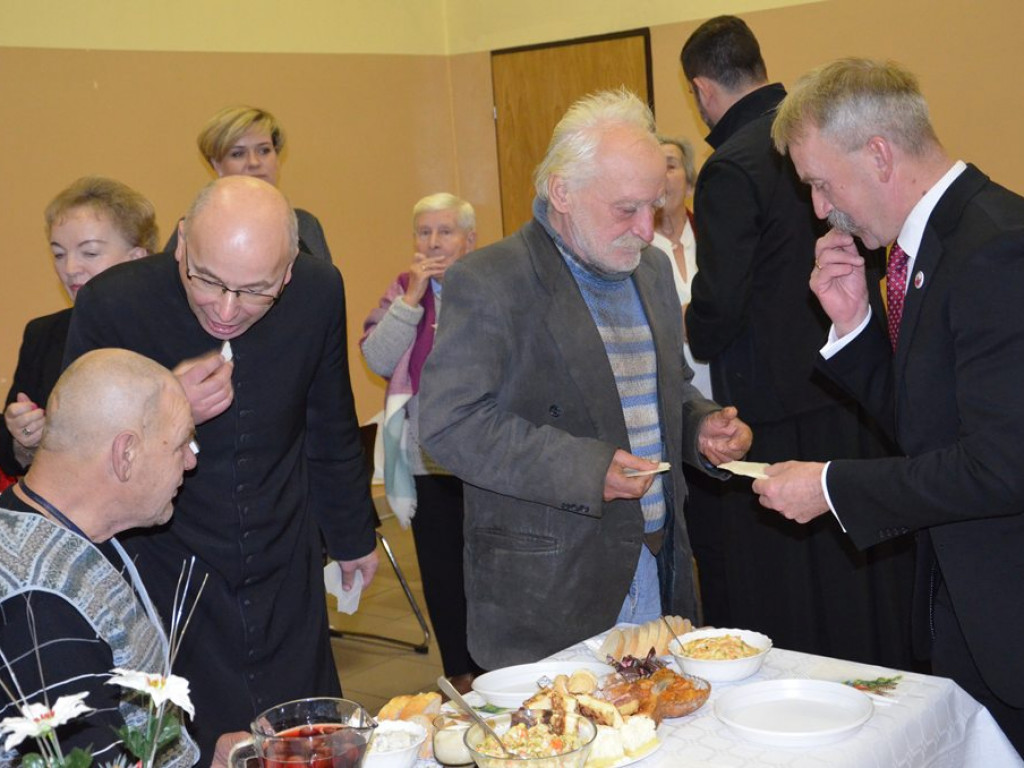 Spotkanie wigilijne przy kościele na Korabce [zdjęcia, filmy]