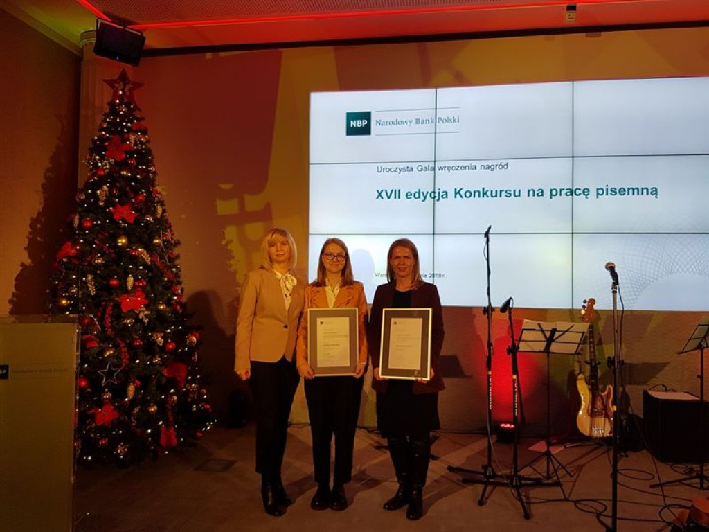 Gabriela Anyszewska z II LO trzecia w konkursie NBP