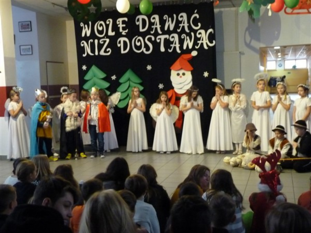 Głowno: Uczniowie SP nr 2 wolą dawać niż dostawać