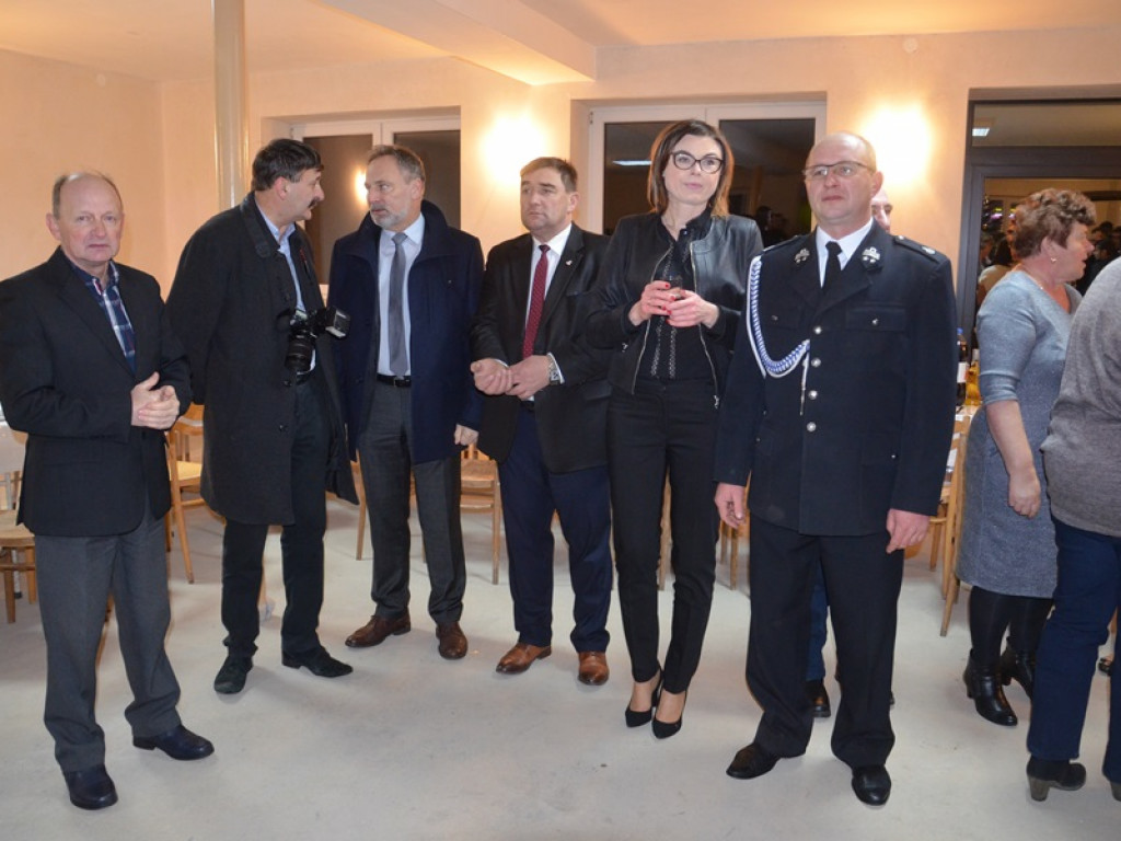 Huczne powitanie nowego samochodu w OSP Witusza