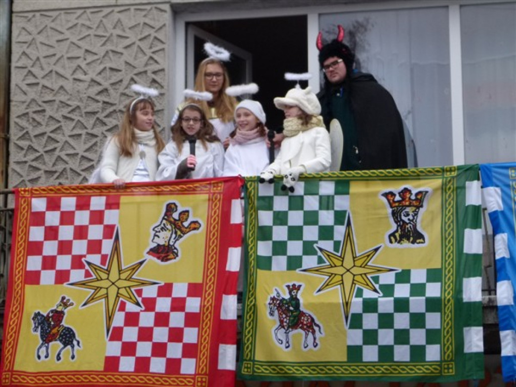 Orszak Trzech Króli przeszedł ulicami Głowna