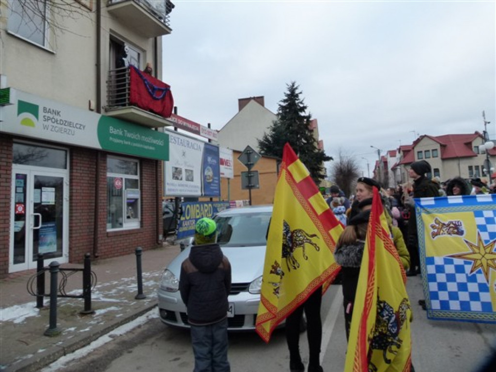 Orszak Trzech Króli przeszedł ulicami Głowna