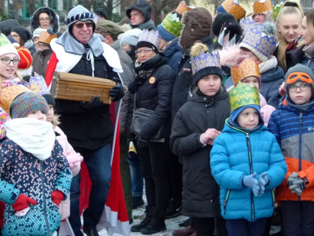 Orszak Trzech Króli przeszedł ulicami Głowna