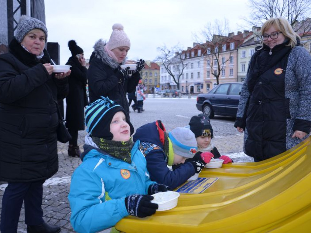 Orszak Trzech Króli przeszedł ulicami Łowicza [zdjęcia i filmy]