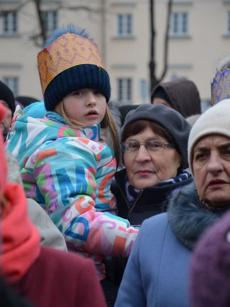 Orszak Trzech Króli przeszedł ulicami Łowicza [zdjęcia i filmy]