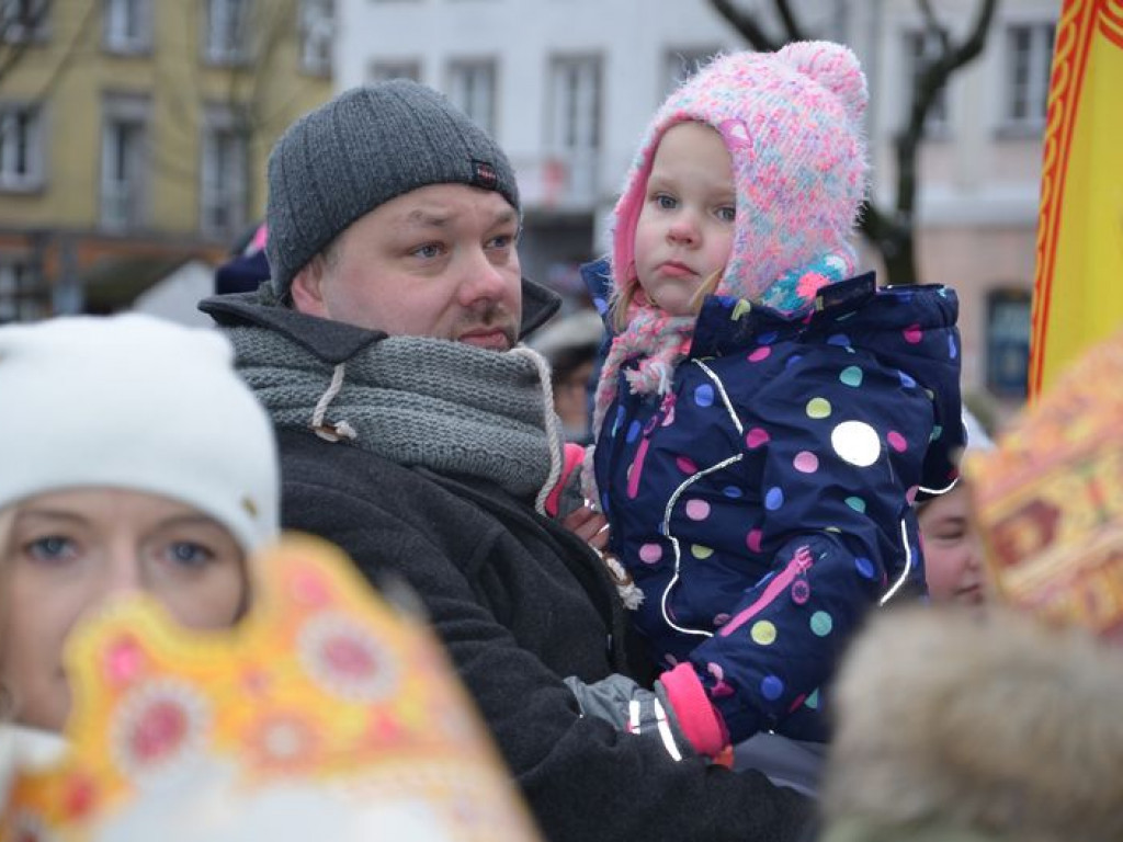 Orszak Trzech Króli przeszedł ulicami Łowicza [zdjęcia i filmy]