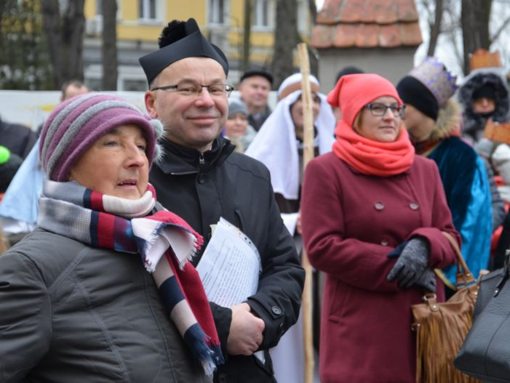 Orszak Trzech Króli przeszedł ulicami Łowicza [zdjęcia i filmy]