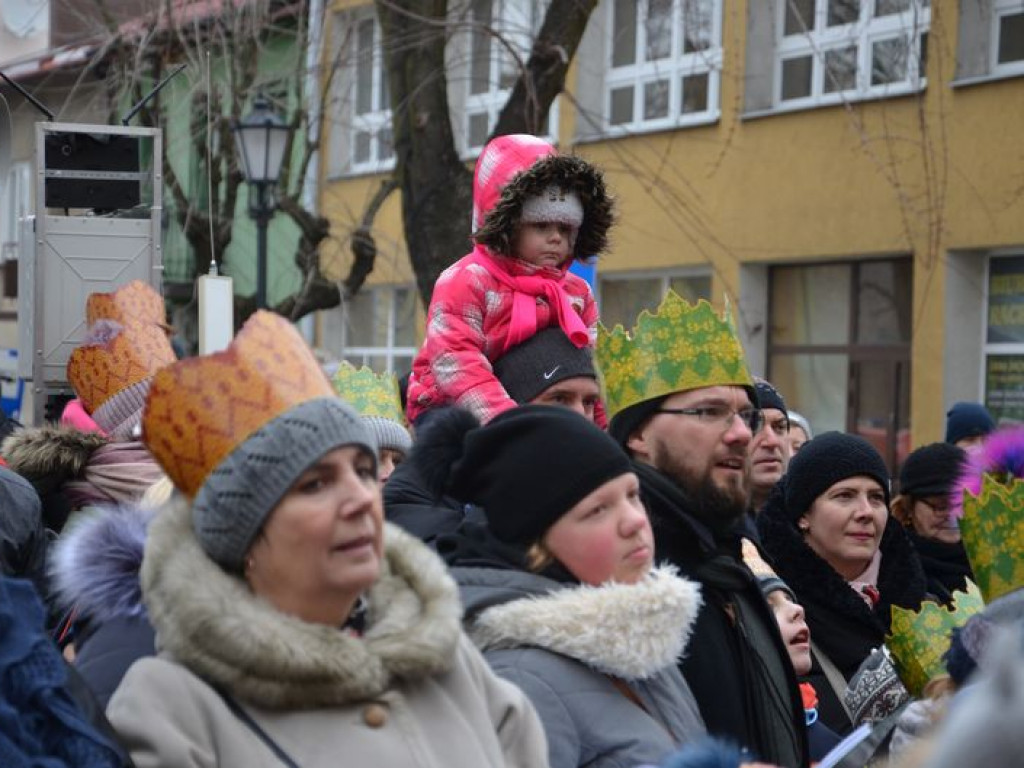Orszak Trzech Króli przeszedł ulicami Łowicza [zdjęcia i filmy]