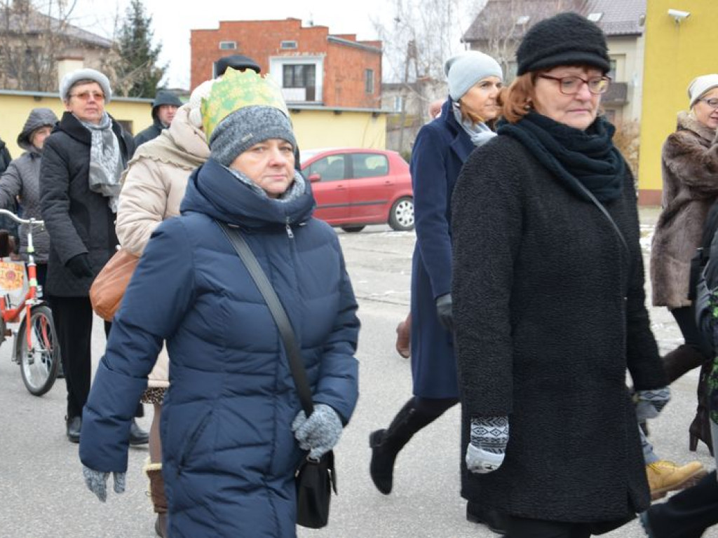 Orszak Trzech Króli przeszedł ulicami Łowicza [zdjęcia i filmy]