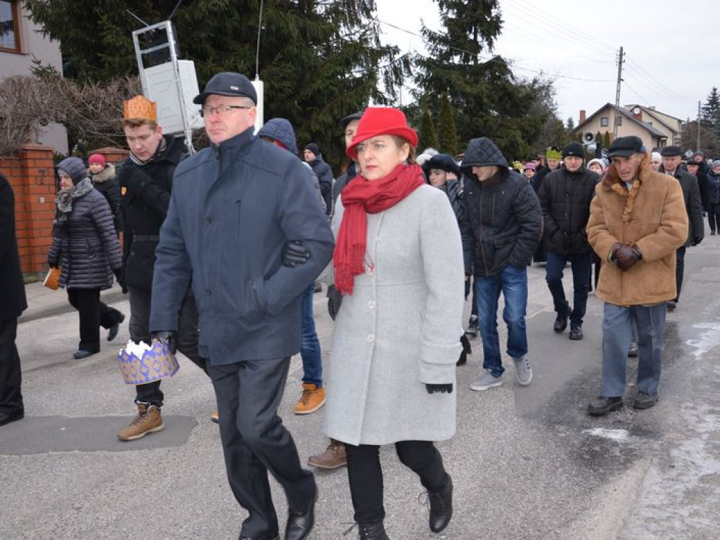 Orszak Trzech Króli przeszedł ulicami Łowicza [zdjęcia i filmy]