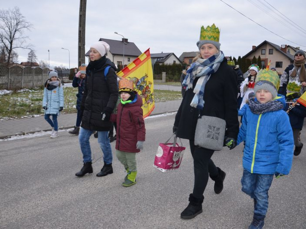 Orszak Trzech Króli przeszedł ulicami Łowicza [zdjęcia i filmy]