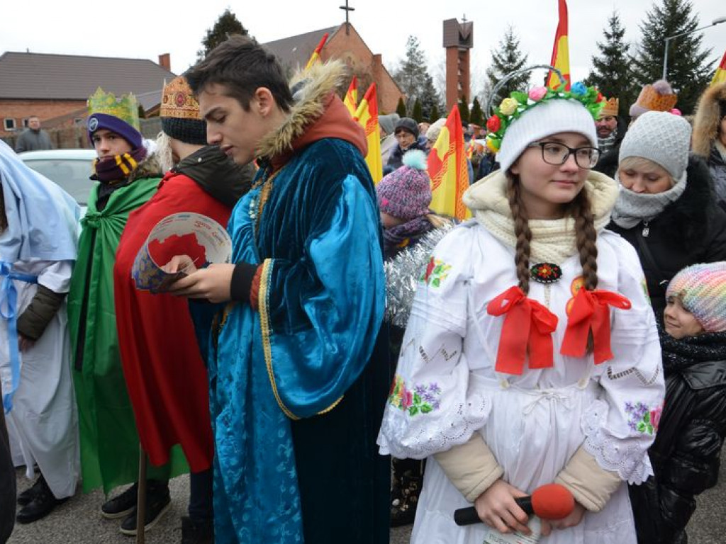 Orszak Trzech Króli przeszedł ulicami Łowicza [zdjęcia i filmy]