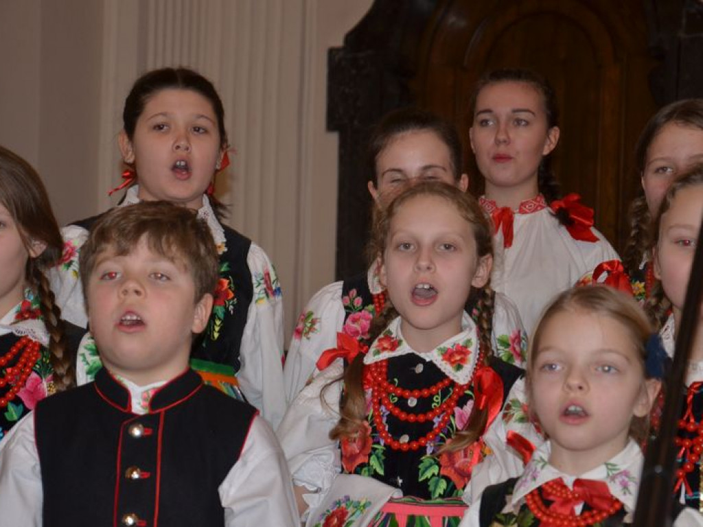 Koderki zaśpiewały kolędy [zdjęcia i filmy]