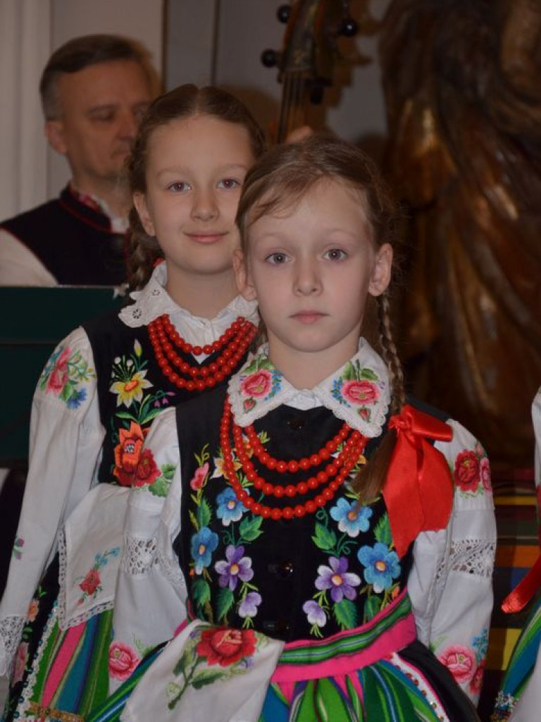 Koderki zaśpiewały kolędy [zdjęcia i filmy]