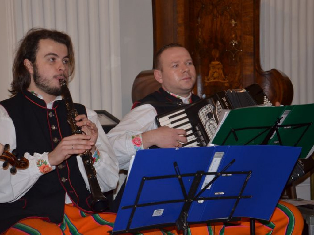 Koderki zaśpiewały kolędy [zdjęcia i filmy]