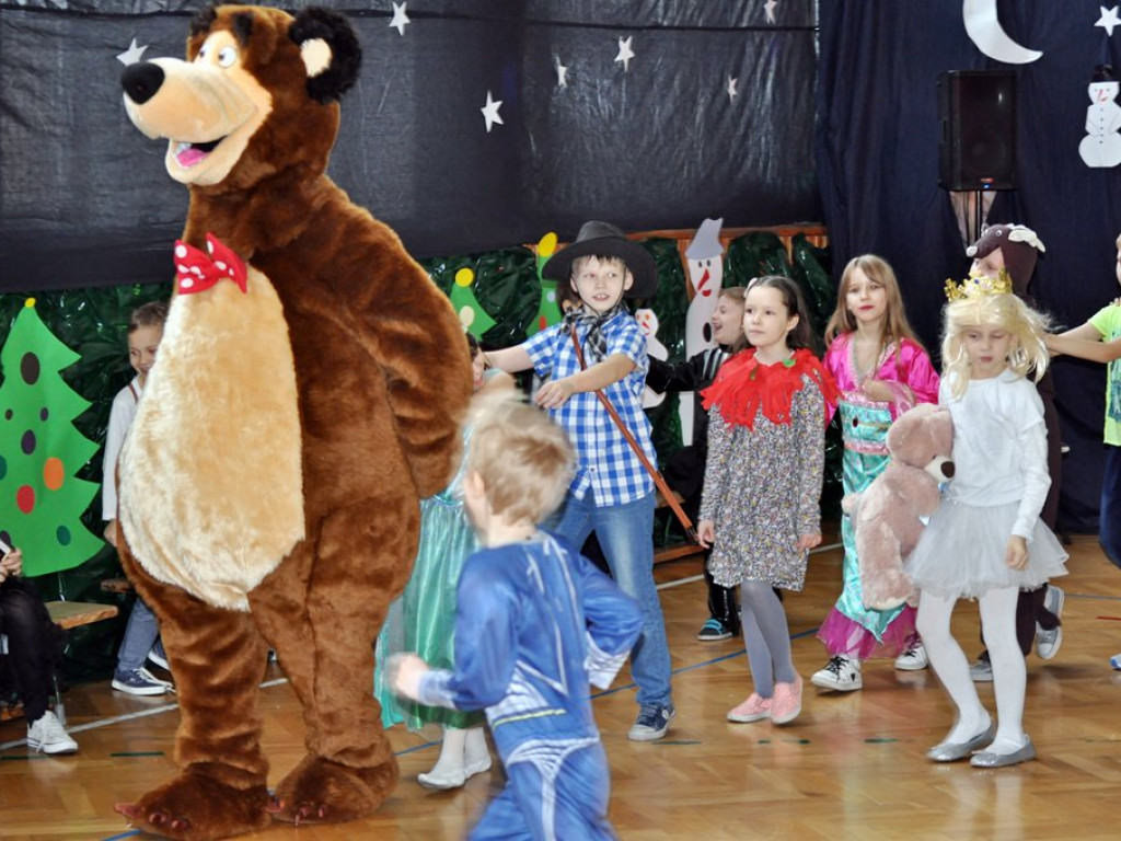 Bal choinkowy w szkole na Korabce [zdjęcia, filmy]