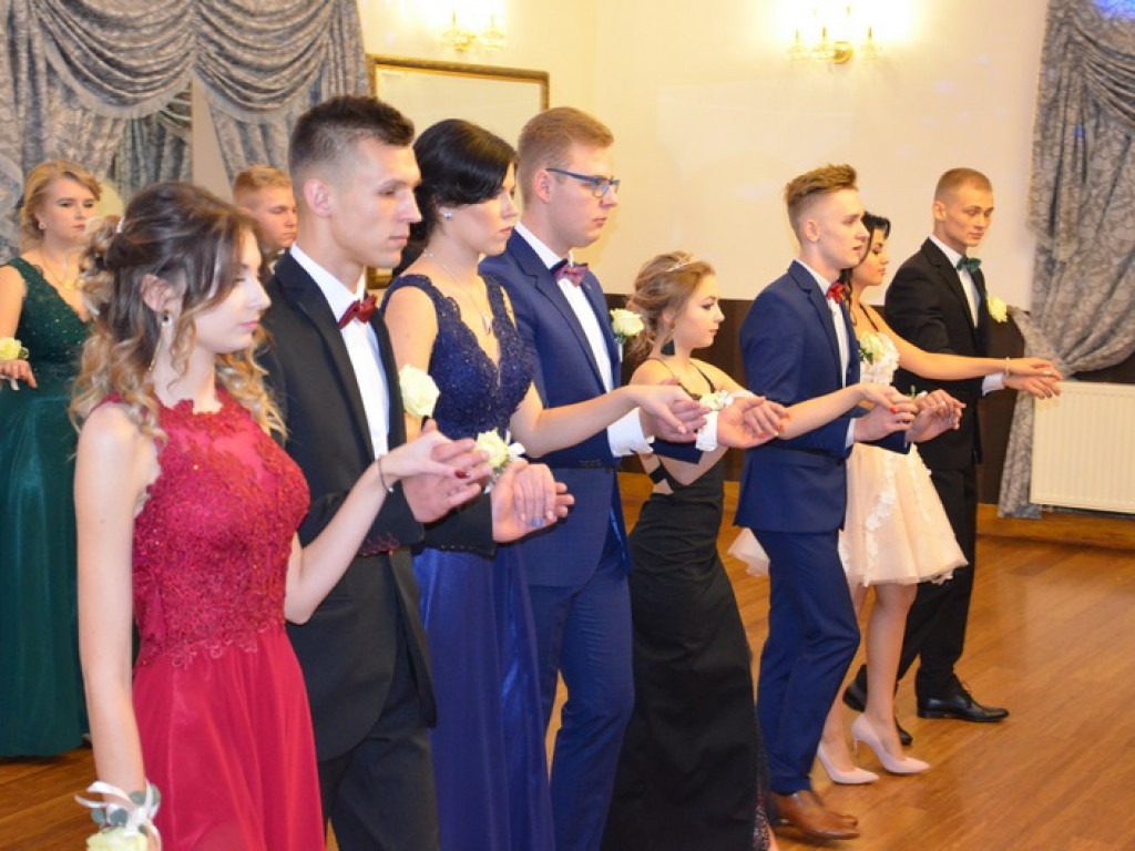Trwa studniówka ZSP nr 3 w Łowiczu