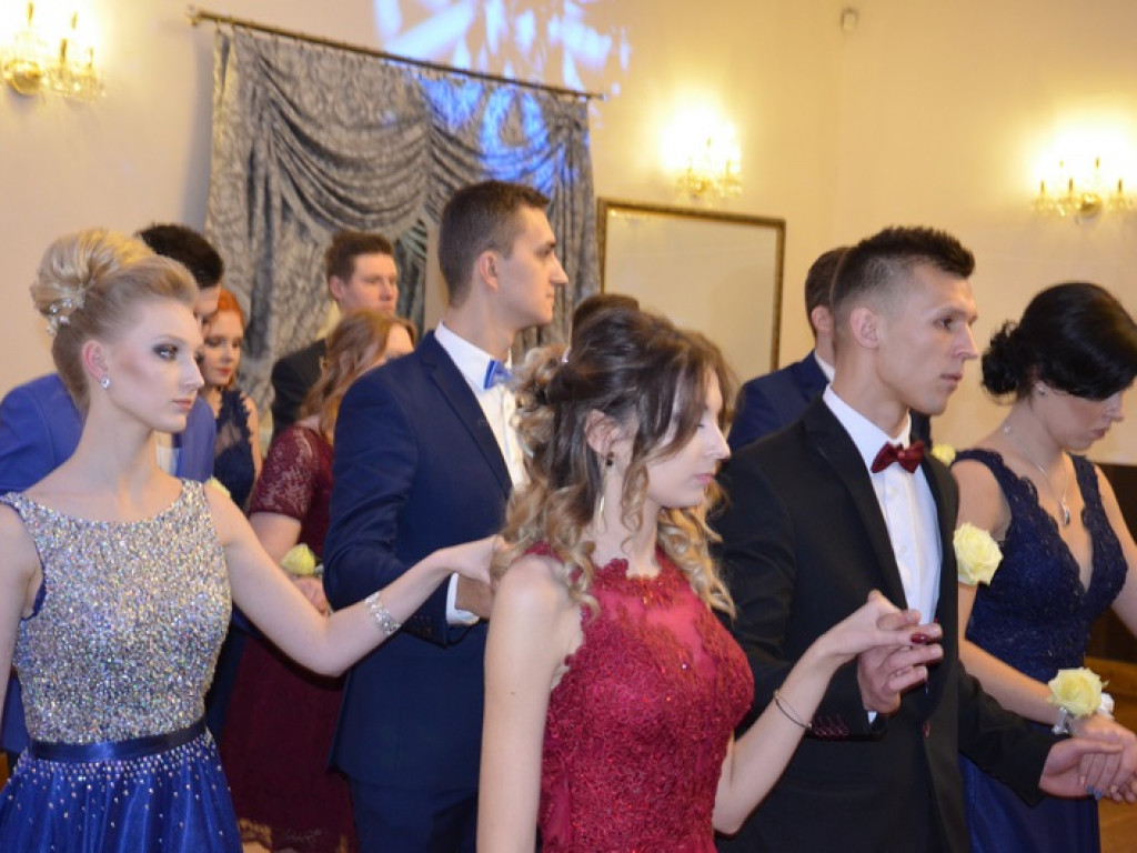 Trwa studniówka ZSP nr 3 w Łowiczu