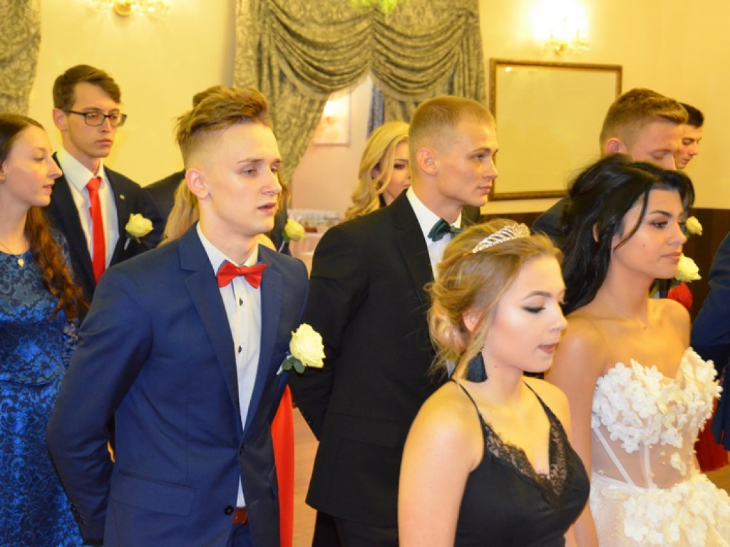 Trwa studniówka ZSP nr 3 w Łowiczu