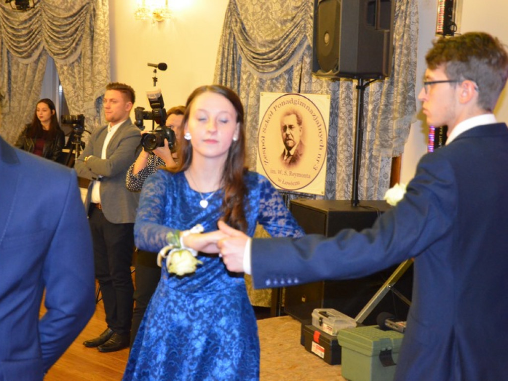 Trwa studniówka ZSP nr 3 w Łowiczu