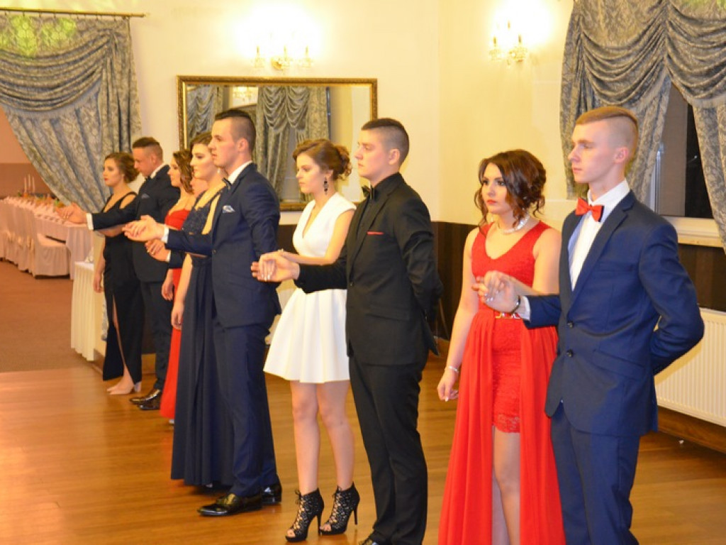 Trwa studniówka ZSP nr 3 w Łowiczu