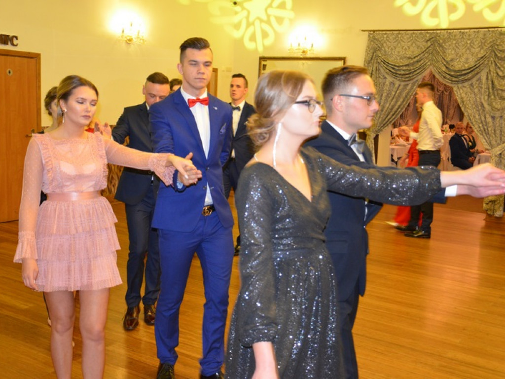 Trwa studniówka ZSP nr 3 w Łowiczu