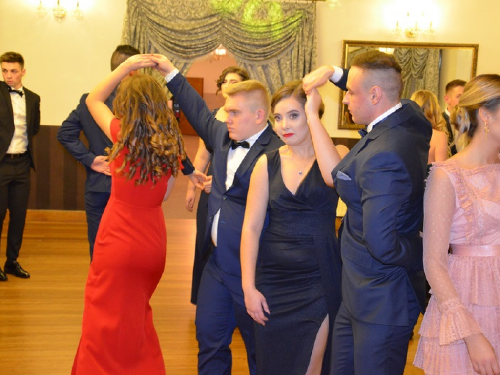 Trwa studniówka ZSP nr 3 w Łowiczu