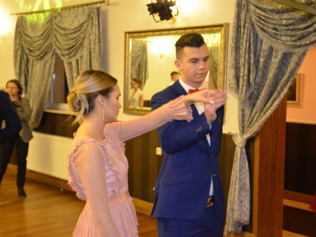 Trwa studniówka ZSP nr 3 w Łowiczu