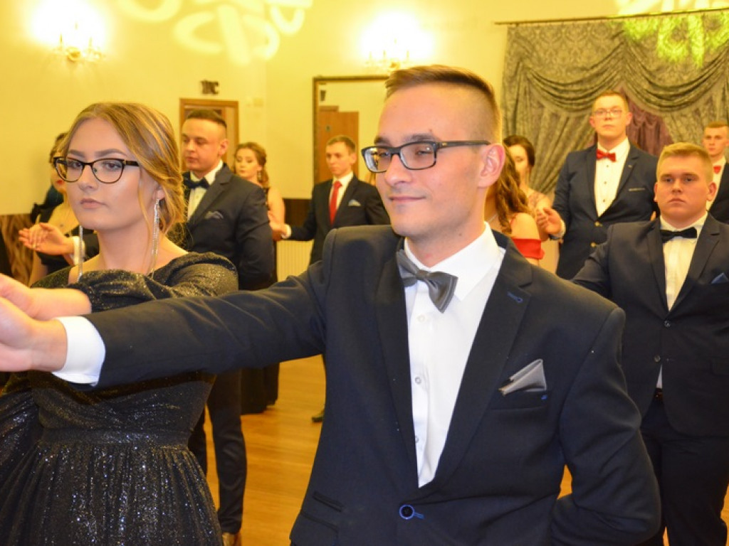 Trwa studniówka ZSP nr 3 w Łowiczu