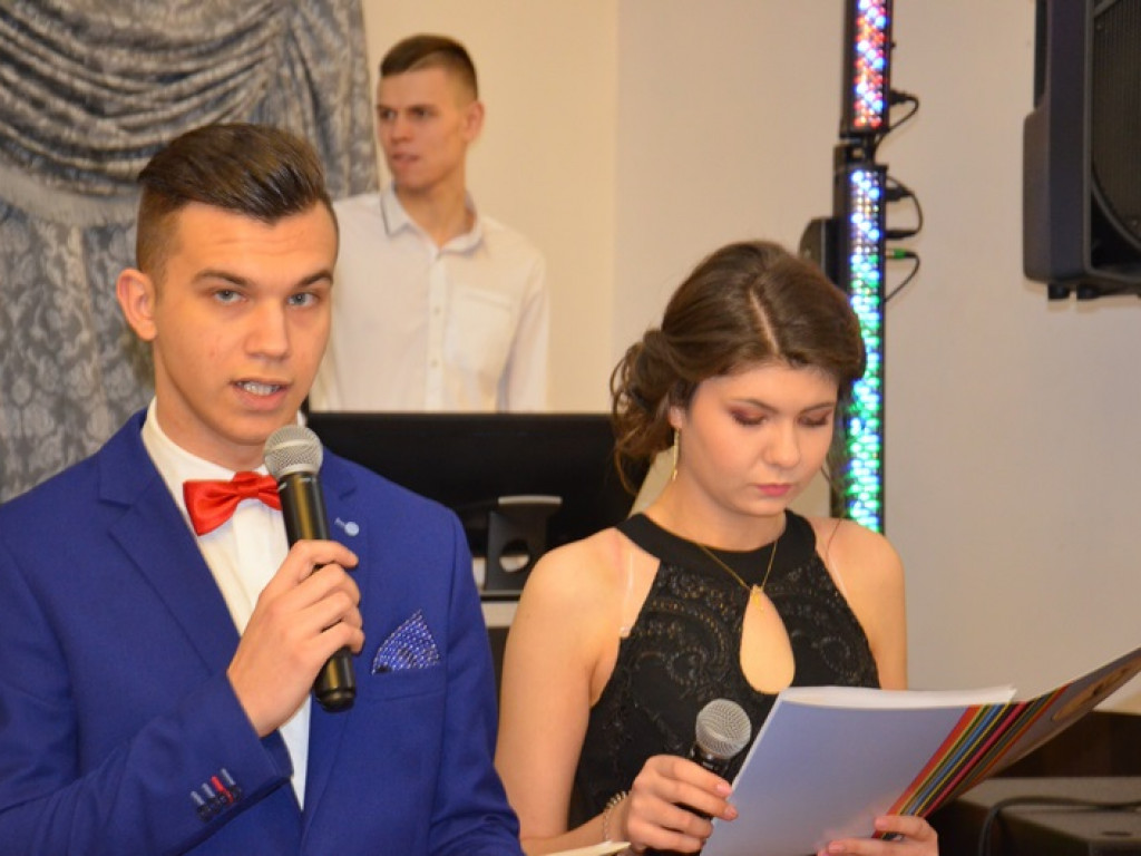 Trwa studniówka ZSP nr 3 w Łowiczu