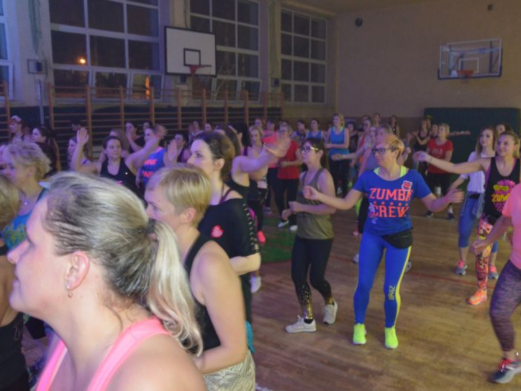 Miłośnicy zumby i urbhanize z całej Polski na maratonie w Łowiczu