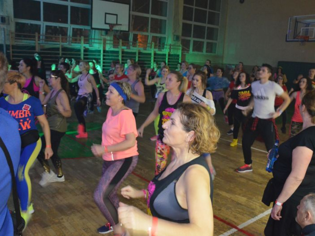 Miłośnicy zumby i urbhanize z całej Polski na maratonie w Łowiczu