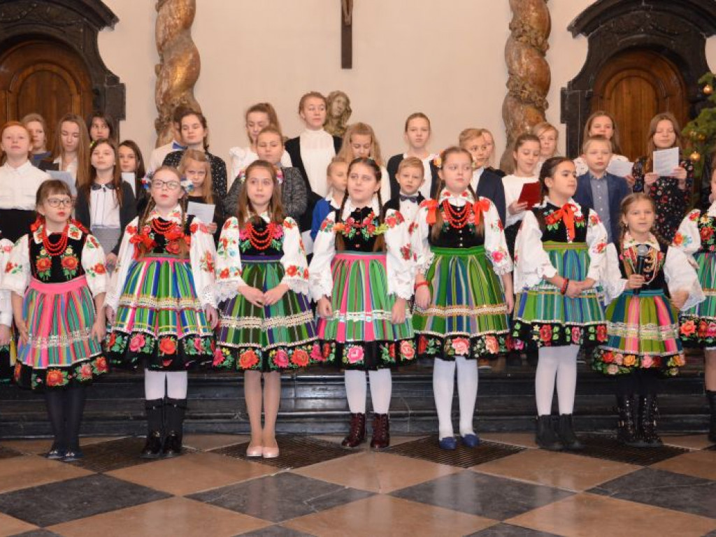 W muzeum świąteczny koncert szkoły muzycznej ze zbiórką WOŚP