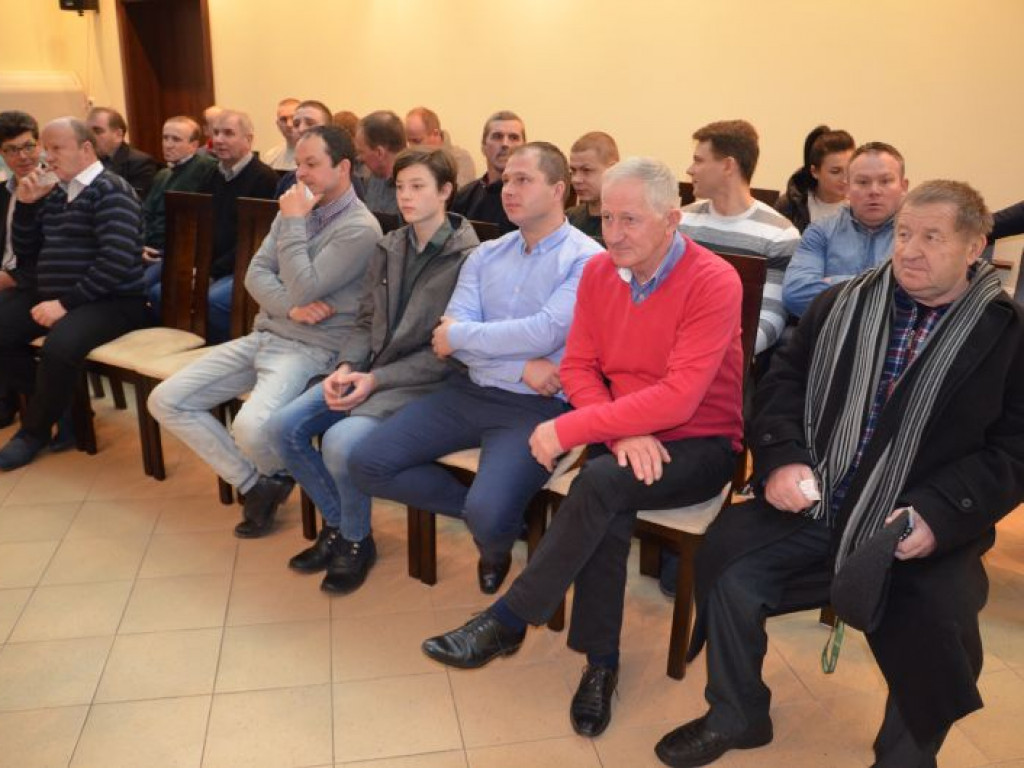 Rolnicy i parlamentarzyści rozmawiali z łowickimi rolnikami