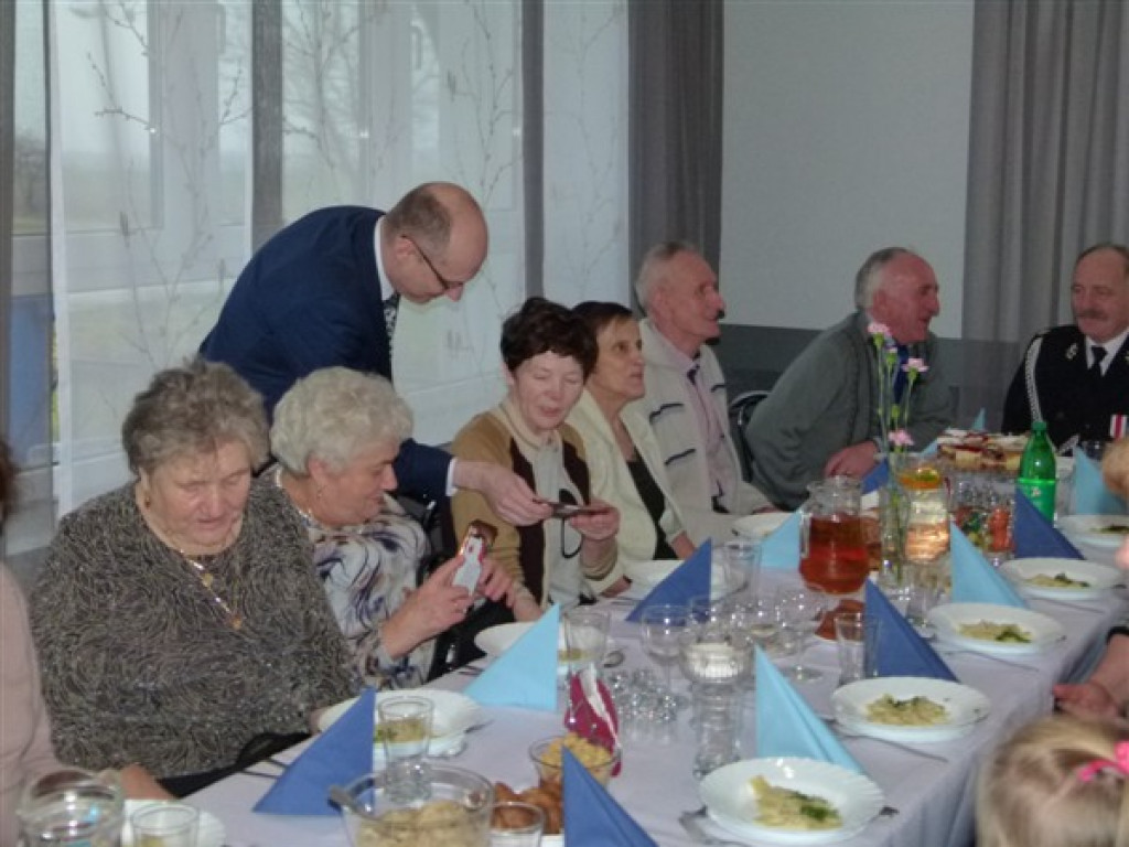 Wigilijne spotkanie seniorów w Ossem