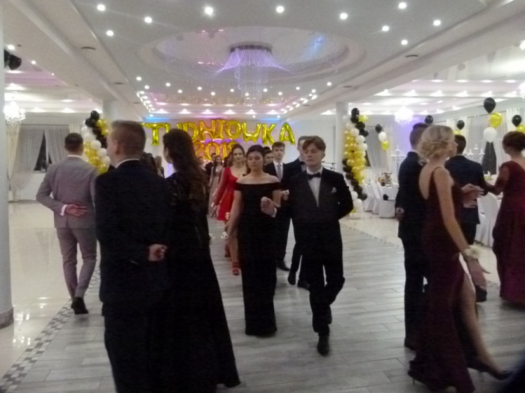 Studniówka maturzystów z ZSL-G w Głownie