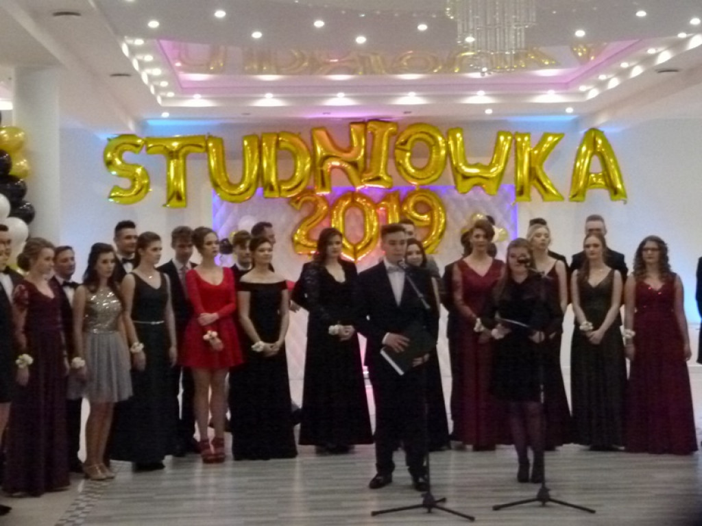 Studniówka maturzystów z ZSL-G w Głownie