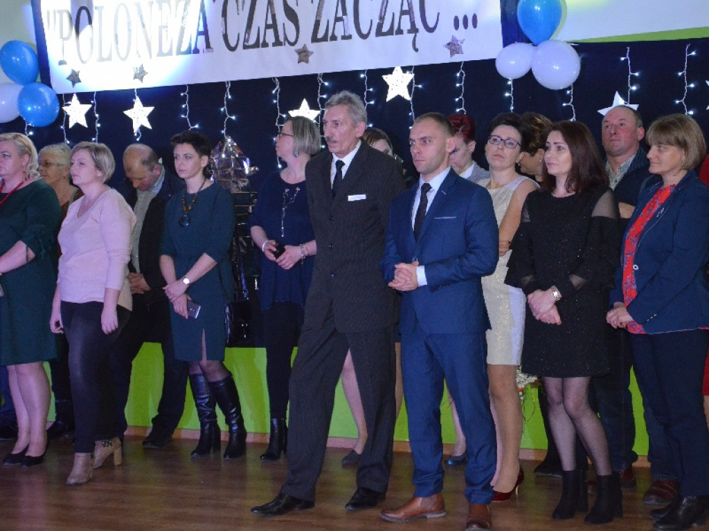 Bal gimnazjalny i ośmioklasistów w Błędowie