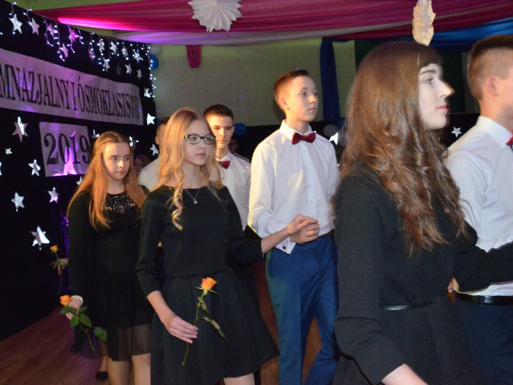 Bal gimnazjalny i ośmioklasistów w Błędowie