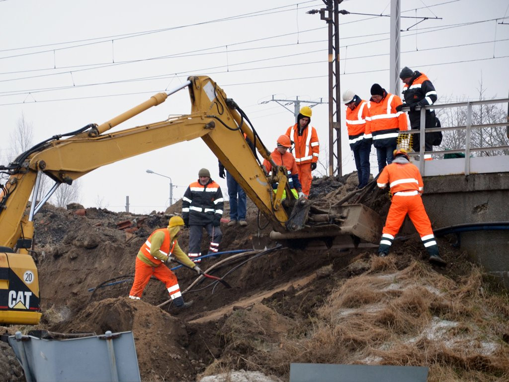 Rozpoczęła się rozbiórka połowy tunelu nad Zwierzyńcem