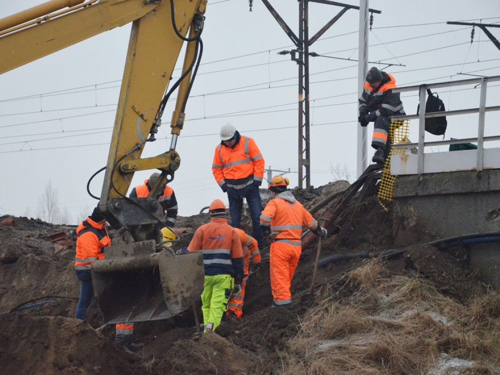 Rozpoczęła się rozbiórka połowy tunelu nad Zwierzyńcem